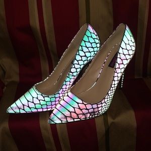 WildDiva Size 10 (oil spill holographic shoe)